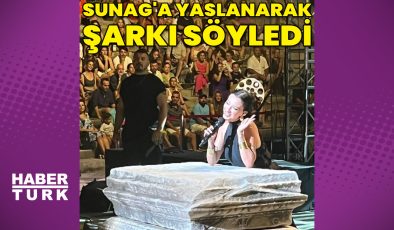 Melike Şahin, Sunag'a yaslanarak şarkı söyledi – Magazin haberleri